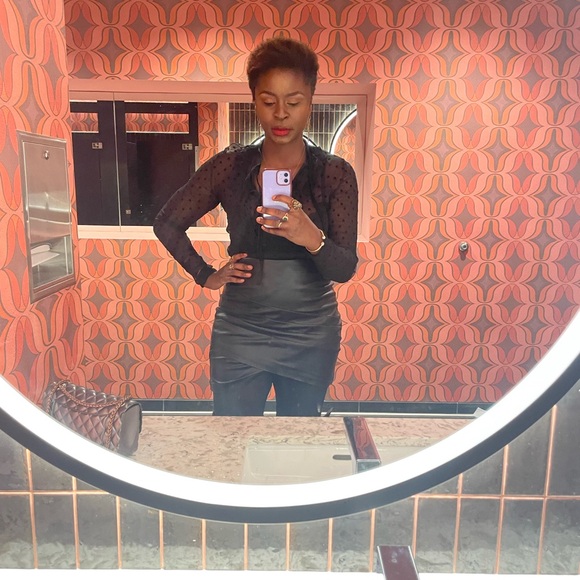 Hi I’m Amiola based out of Austin, TX - Picture 4 of 5